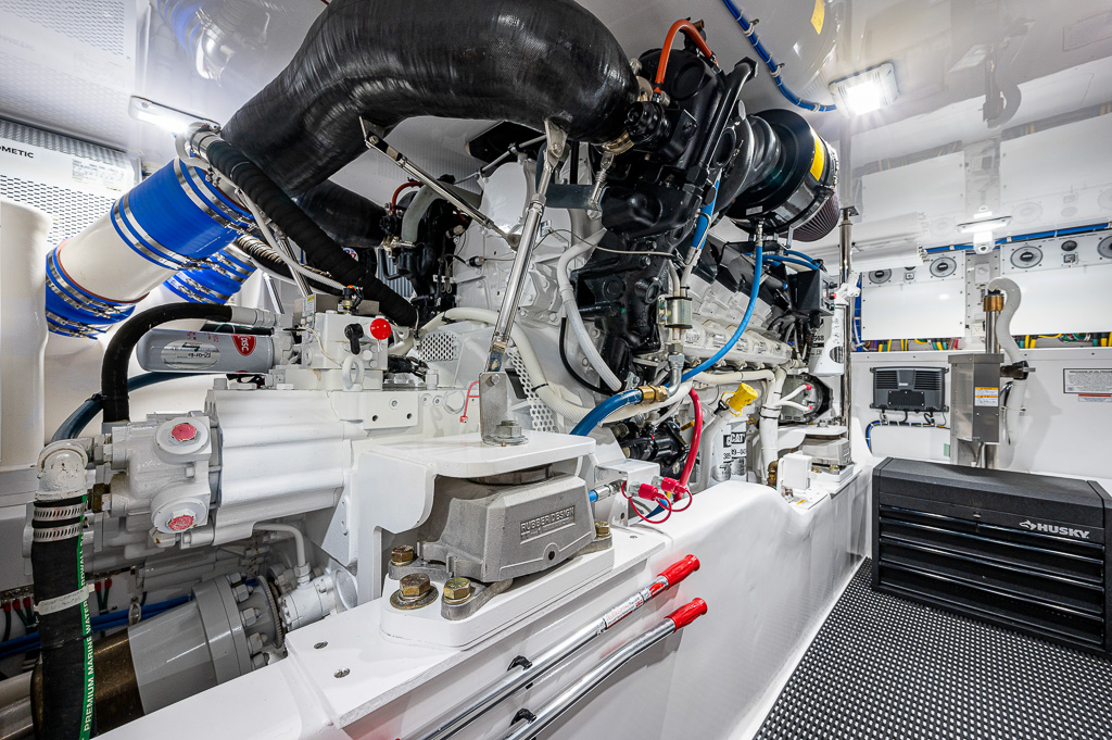 S ROBINSON-YACHTPICS 2021