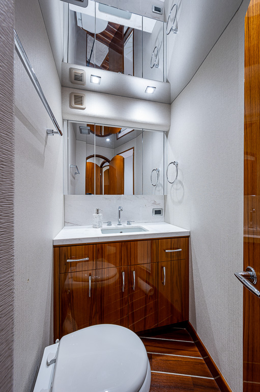 S ROBINSON-YACHTPICS 2021