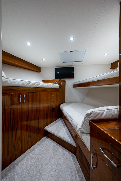 S ROBINSON-YACHTPICS 2021