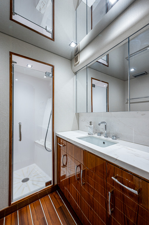 S ROBINSON-YACHTPICS 2021