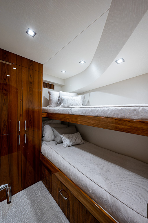 S ROBINSON-YACHTPICS 2021