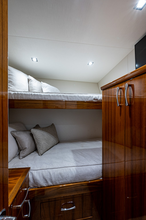 S ROBINSON-YACHTPICS 2021