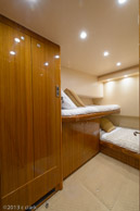 Last Stall-guest_stateroom-1 / 2007 64 Viking 