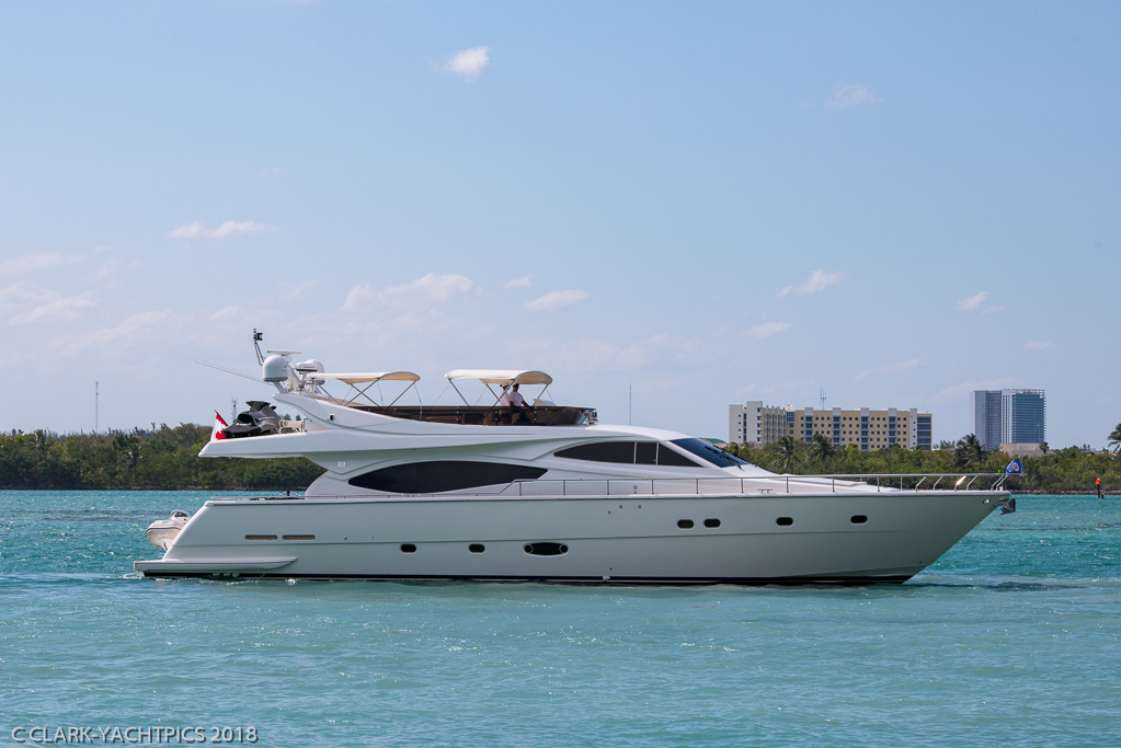 76 Ferretti "Sea Diva"