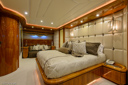 007-master_stateroom-3
