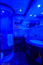 007-starboard_guest_head-2