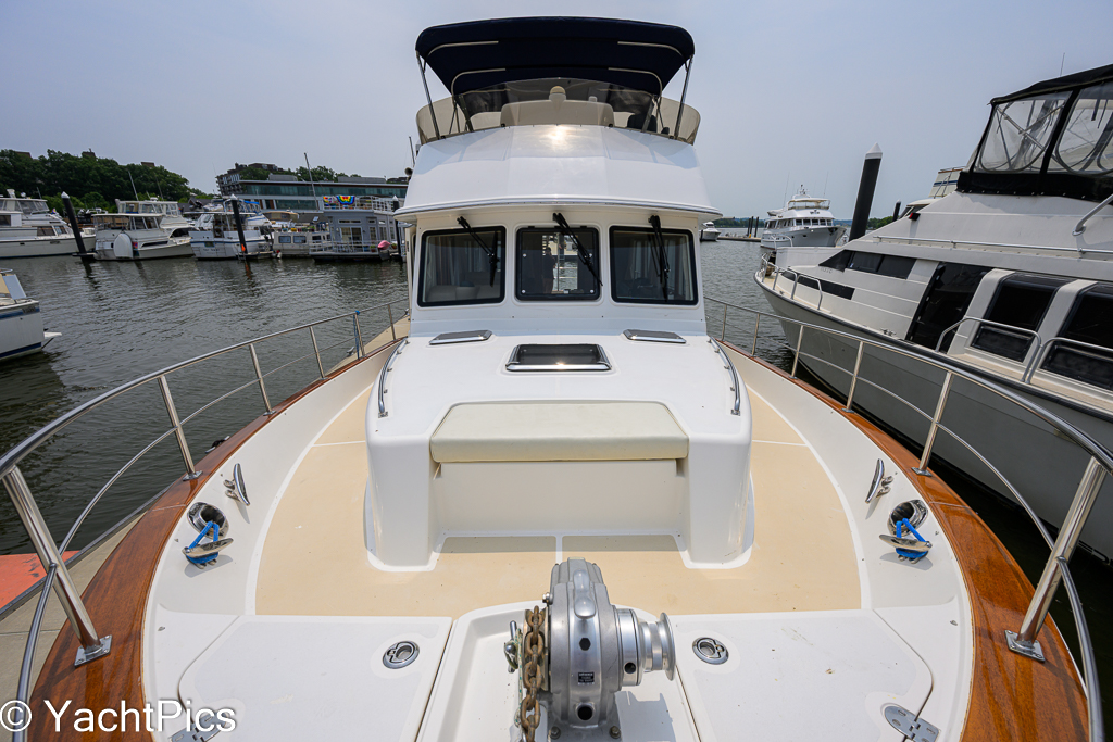 2011 41 Grand Banks Europa "Teal Aweigh"