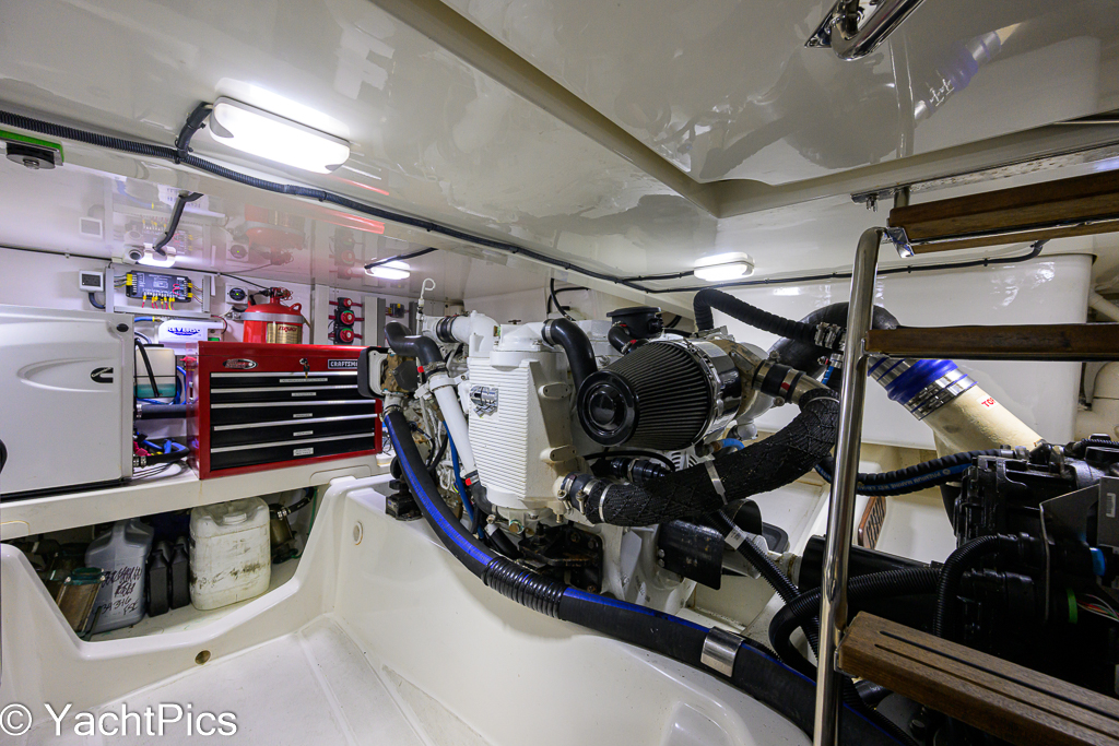 2011 41 Grand Banks Europa "Teal Aweigh"