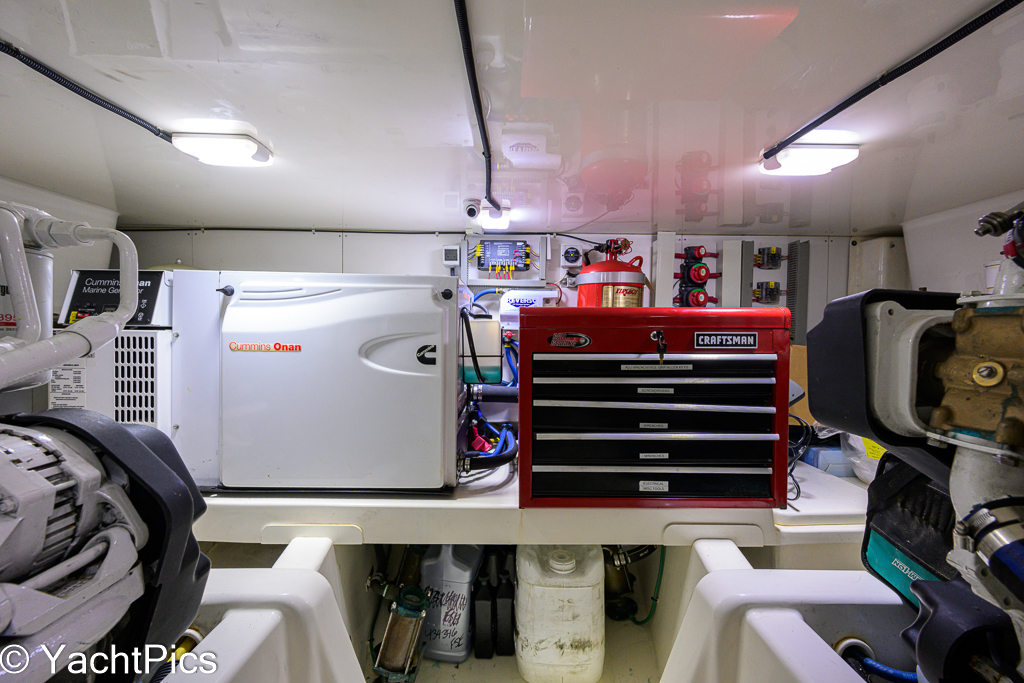 2011 41 Grand Banks Europa "Teal Aweigh"