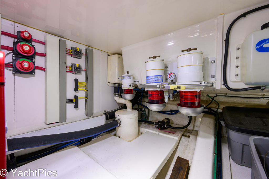 2011 41 Grand Banks Europa "Teal Aweigh"