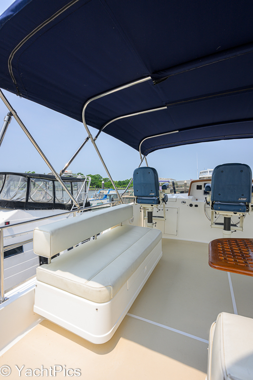 2011 41 Grand Banks Europa "Teal Aweigh"