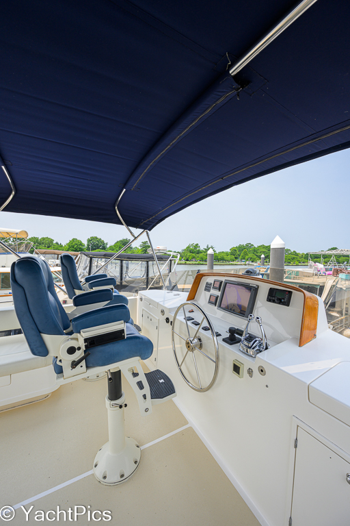 2011 41 Grand Banks Europa "Teal Aweigh"