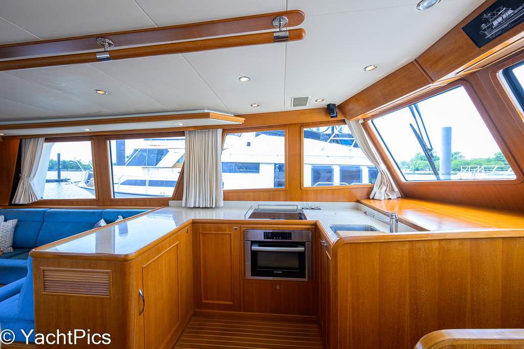 2011 41 Grand Banks Europa "Teal Aweigh"