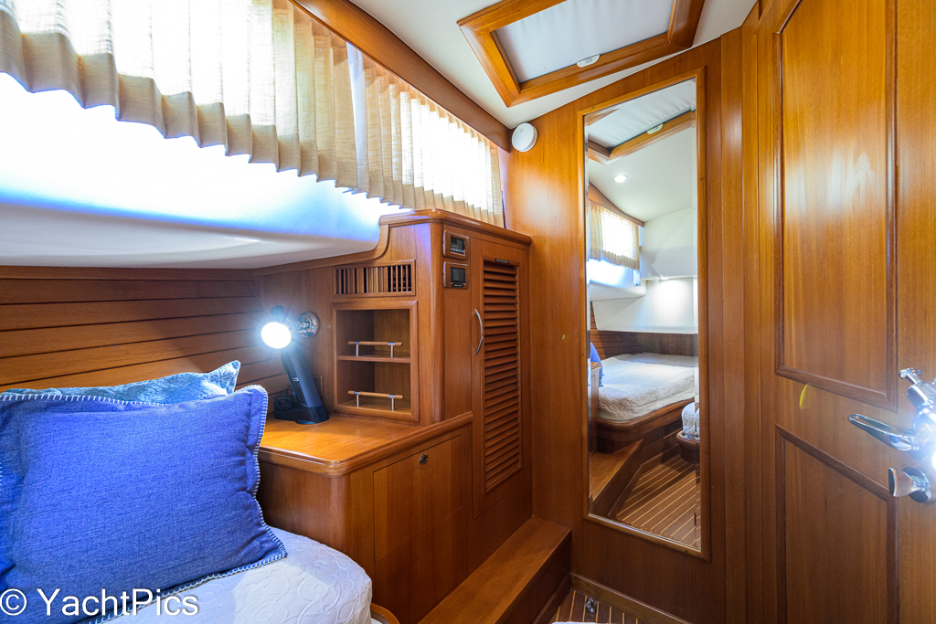 2011 41 Grand Banks Europa "Teal Aweigh"