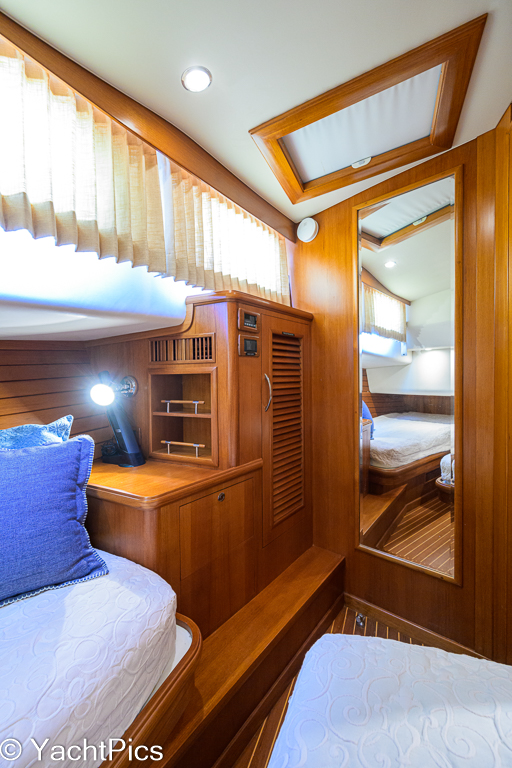 2011 41 Grand Banks Europa "Teal Aweigh"