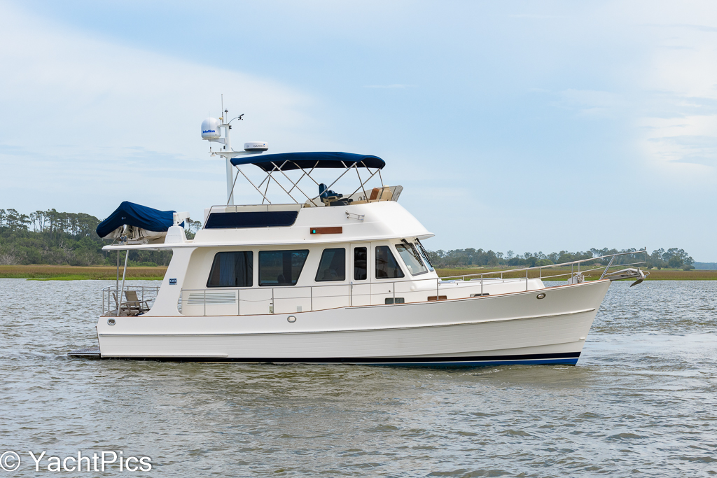 2011 41 Grand Banks Europa "Teal Aweigh"