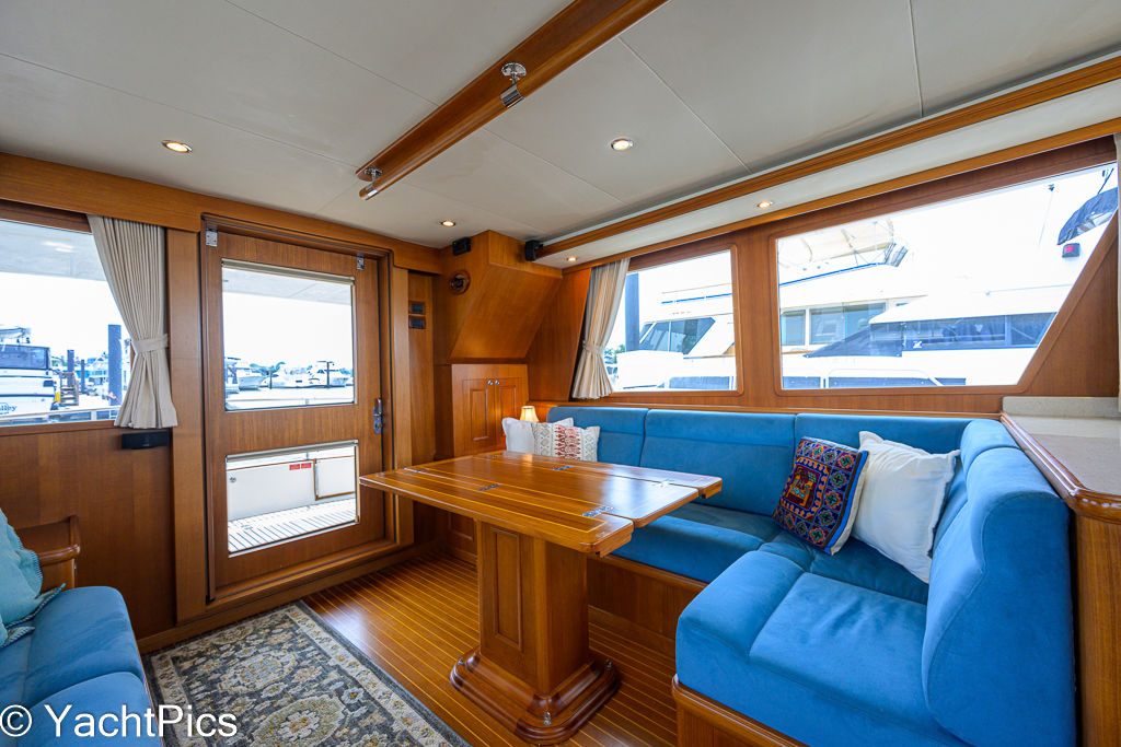 2011 41 Grand Banks Europa "Teal Aweigh"