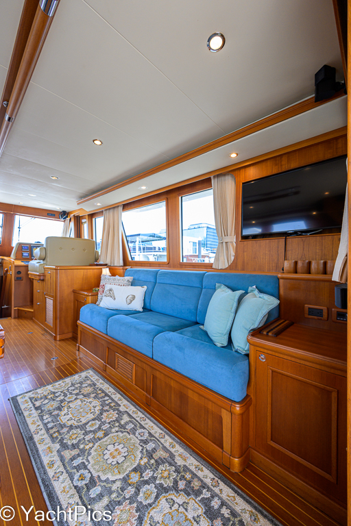 2011 41 Grand Banks Europa "Teal Aweigh"