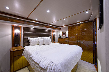 Master stateroom aboard Irish Ayes